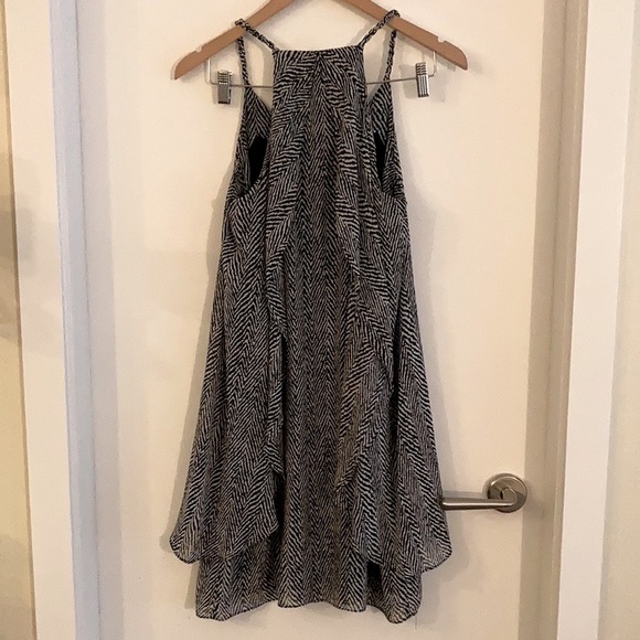 Aussie designer layered ruffled dress. - Picture 3 of 4